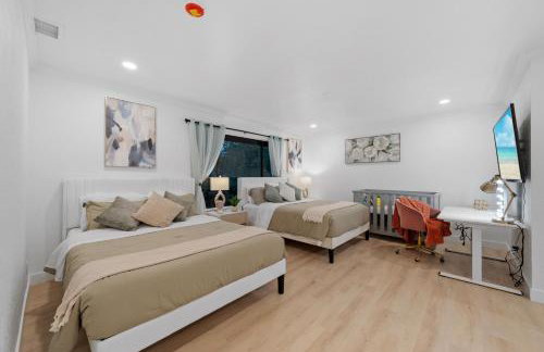 Entire Private Home with 4 Bedrooms 3 Bathrooms, Big Yard, View, , King Bed, 10 Parking, Available Now - Foto 10