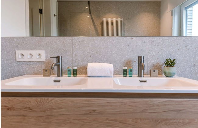 Spacious Bungalow With Garden Near the Beach sea - Photo 44