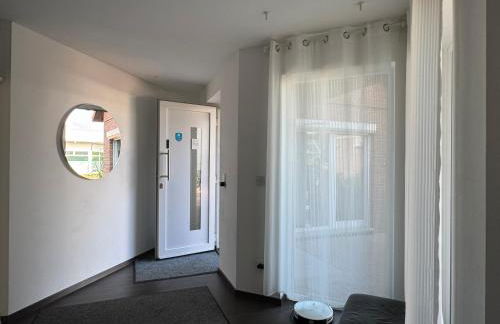 Modern House Gehrden auf 2 Etagen, Nice Garten, Barbecue, Contactless Check-in, free parking - Foto 15