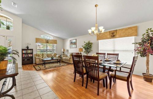 Sunkist Getaway - Photo 9