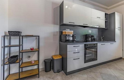 Lovely Apartment In Peruski - Foto 12