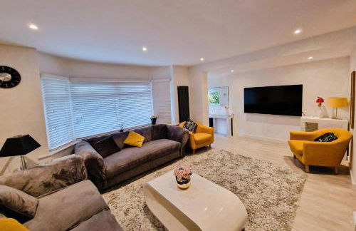 Luxurious Home in Chester a Beautiful Sanctuary - Photo 5