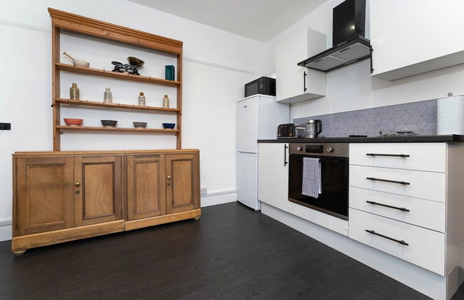 Host Stay Preston Park Apartment - Photo 4