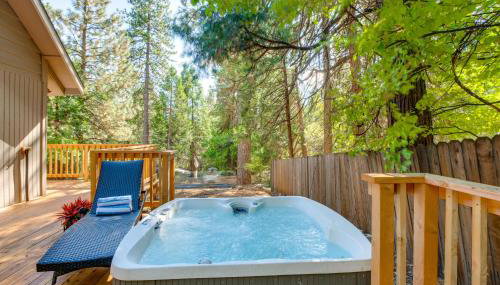 Hot Tub & Game Room: Luxe Cabin, Day Trip to Tahoe - Foto 3