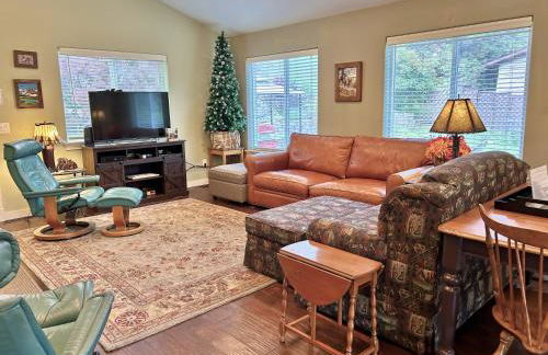 Bigfork Lake Getaway - Photo 26