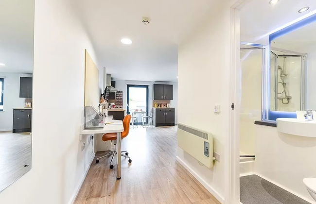 Student Only The Towpath - Photo 8