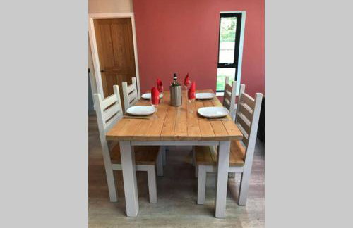 Delightful detached Cottage in Village Centre - Photo 3