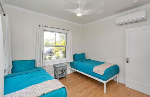 Gorgeous Renovated 1937 Plantation Style Beach House 50 Steps To The Center Of The Beach 5 Bedroom Home by RedAwning - Foto 98