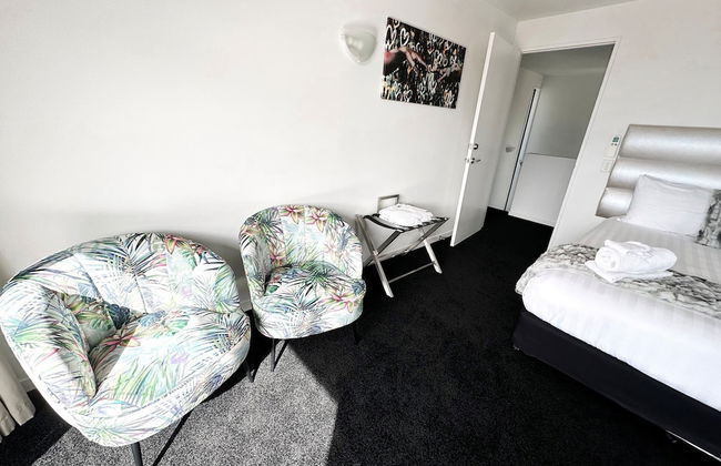 DeLorenzo's Studio Apartments - Foto 28