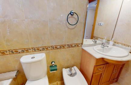 Immaculate Villa with sea views! - Foto 16