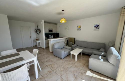 Villa Casa Lilo, en jardin grande,con una gran piscina, con pérgola y barbacoa - Foto 48