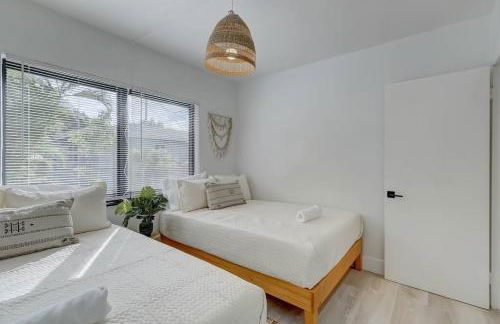 Chic Retreat: 2BR Apartment! - Foto 22