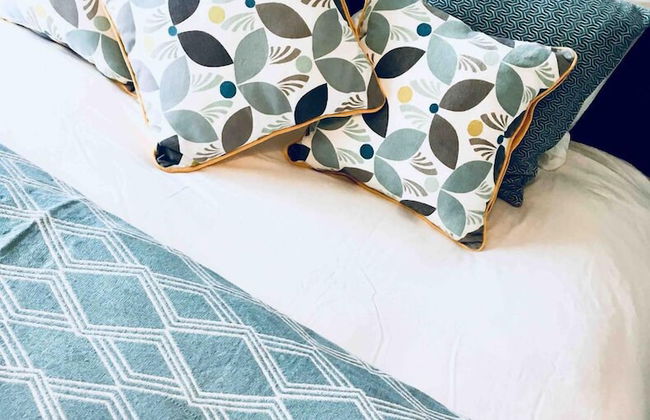 Large Retro Chic Flat 100m2 in City Center - Parking - Foto 4