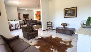 Charming Colonial Countryside Home with Wifi - Foto 5