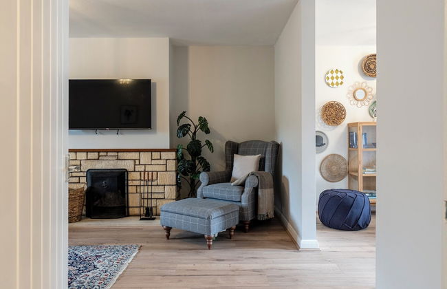 Bright&Spacious 3BD in Centre of Bourton - Photo 41