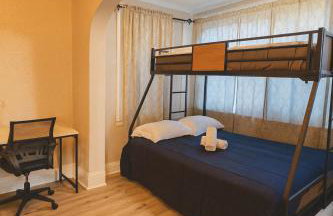 Beautiful 4Bedroom Retreat Close to Niagara Falls Your Home Away from Home - Foto 3