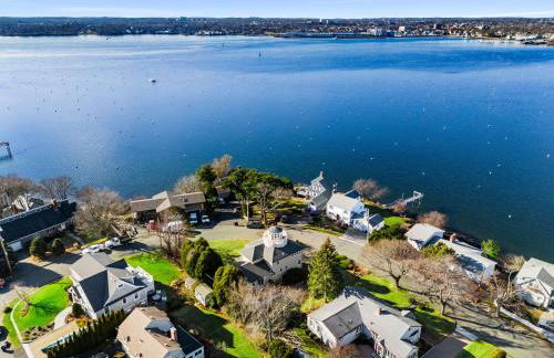 Hot Tub, Electric Bikes, Solo Stove, Projector, Smores - Foto 5