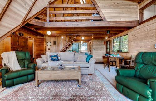 Dock and Resort Perks Quiet Lakefront Cottage - Foto 10