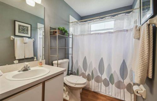 FABULOUS New Decor, Near Dis, Fireplace, Star Wars Children's BR, Next To Pool, LOW rates! - Foto 25