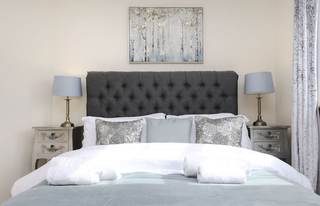 JOIVY Greenknowes Lodge With Hot Tub And Wood Burning Stove - Foto 7