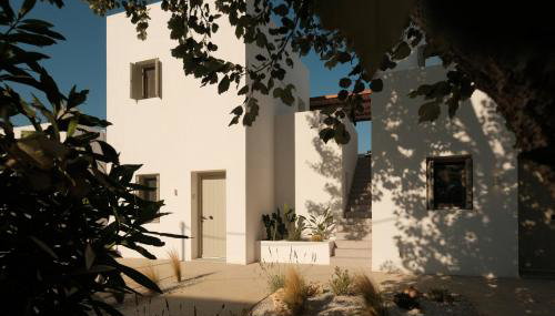 Mazi Paros - Photo 3