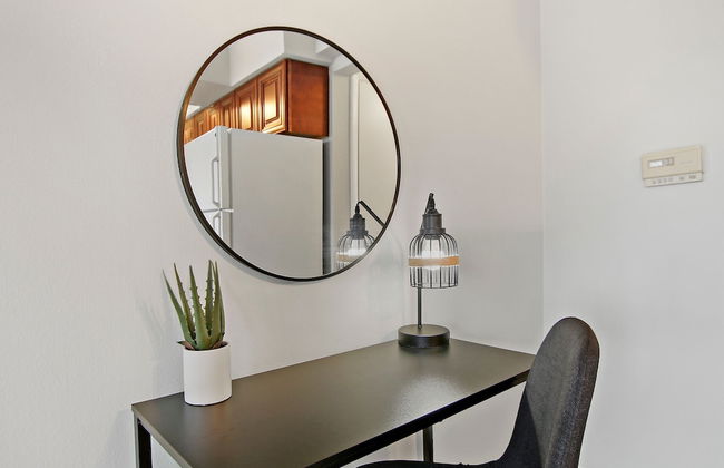 Posh 1BR Apartment in Arlington Heights - Foto 1