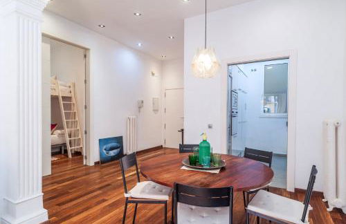 GuestReady - Central Barcelona Getaway - Photo 9