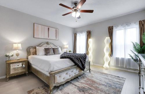 Stylish Hot Tub Retreat BBQ Yard Games WiFi Pets - Foto 27