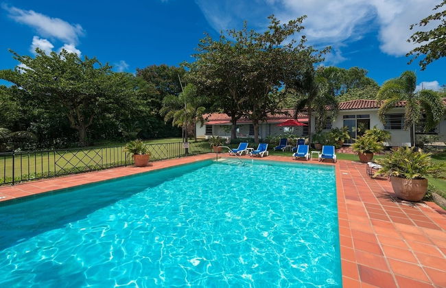 Secluded Beachfront Villa with Large Pool and Gardens - Fryers Well Bay by BSL Rentals - Foto 14
