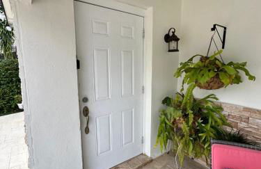 Miramar's Studio - Photo 3