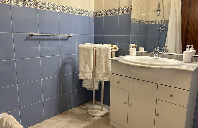 Poolside Apartment with 2 bedrooms, patio and BBQ - Foto 20