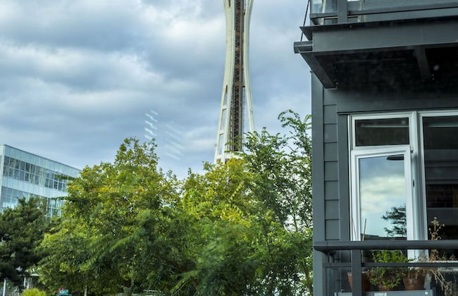 Domicile Suites at Elliott Bayview - Photo 19