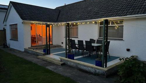 Sleeps 9- KingBeds- FamilyFriendly- ContactlessCI - Foto 4, Garden, Garden view