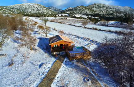 Aldea Los Odres - Cabañas de Madera de 1ª con Piscina Privada y BBQ en la puerta - Foto 1