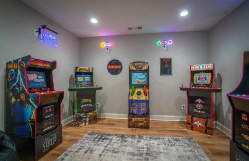 Par-Tee Haus I- Game Room & Hot Tub-Walk to Helen - Foto 3