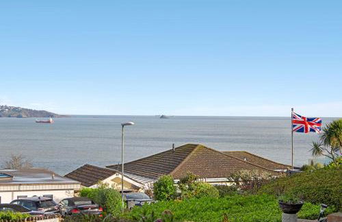 Baywatch Sea View Retreat - Photo 2