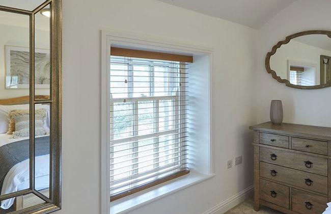 Host Stay Dunsley Chapel - Photo 13