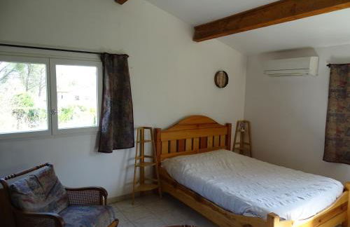 Studio idépendant au rez de chaussée d'une longère , terrasse , jardin - Photo 8