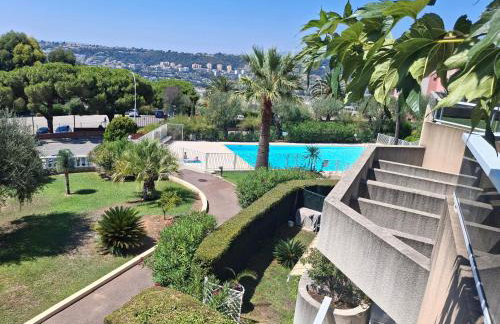 Lovely apartment with private garden and a swimming-pool - Foto 26