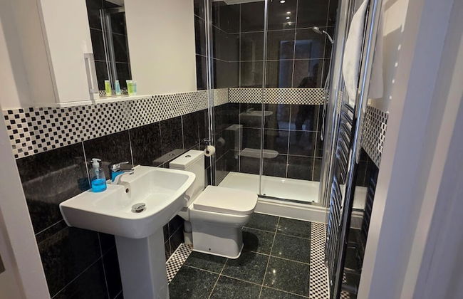 2 Bed- Tamar View by Pureserviced - Foto 13