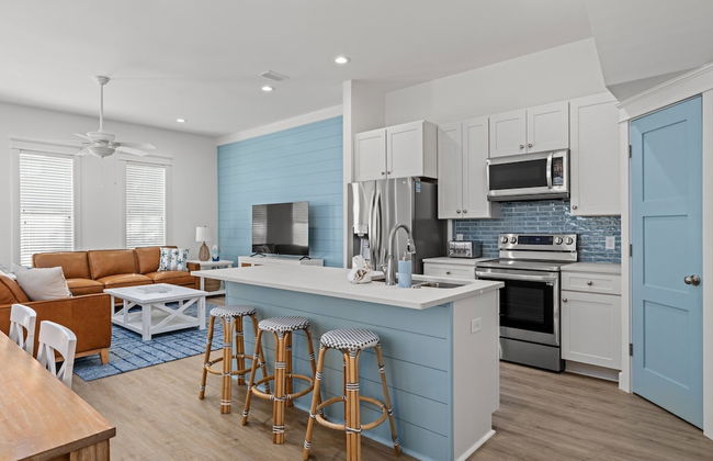 Spectacular 3br 4ba w/ Private Pool, 2 Min Walk to Beach - Sleeps 15! - Foto 10