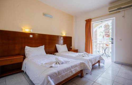 Vivian Hotel - Photo 63