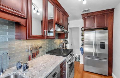 Sojourn Old Town Perfection with Fire Pit and Parking - Foto 7