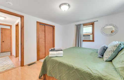 Hike, Ski and Ice Fish! Cozy Bungalow in Cedar - Foto 14