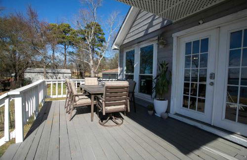 Lakefront House with Boat Dock, BBQ in Peaceful Flint - Foto 5