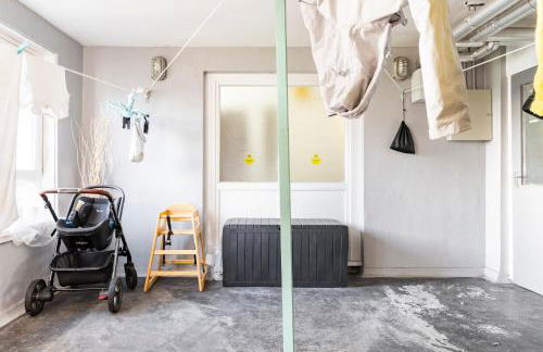 Lovely 1-bedroom property with balcony in West end - Foto 19