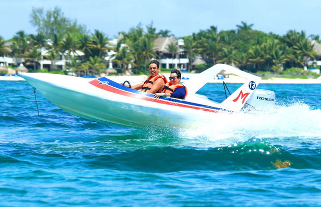 Conducción de lancha rápida por Punta Maroma - Foto 5