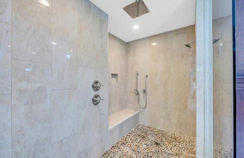 The Wexford French Chateau w Pool - Photo 48