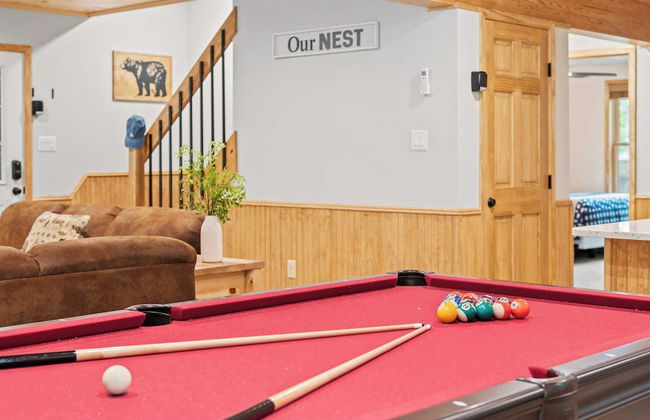Bluejay Getaway by Avantstay Walk to Lake 7bdr, Hot Tub, Pool Table - Foto 25