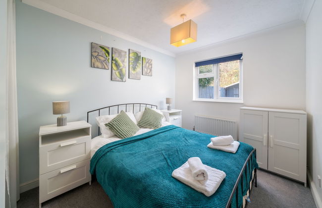 Crawley Pet Friendly 1-Bedroom Apartment - Foto 4